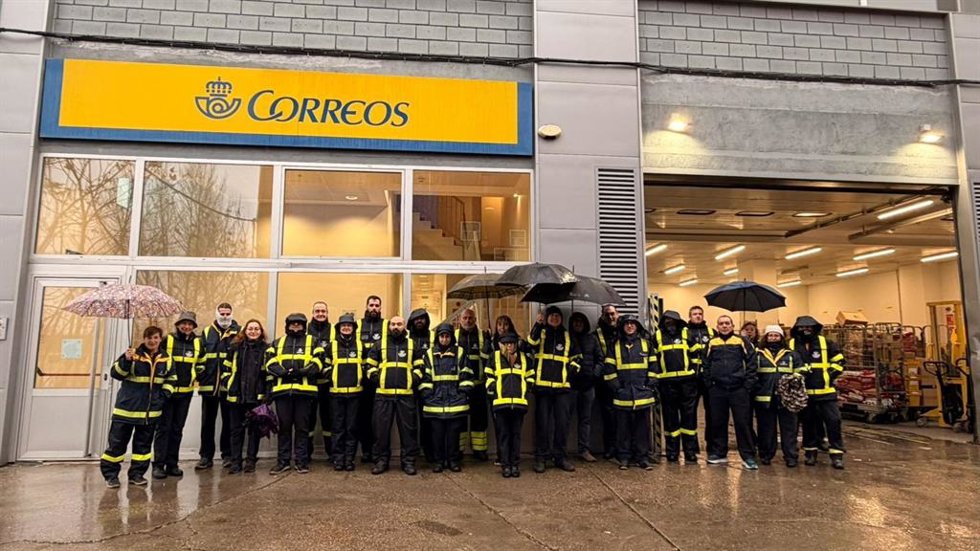 Protesta de trabajadores de Correos en Guadalajara.