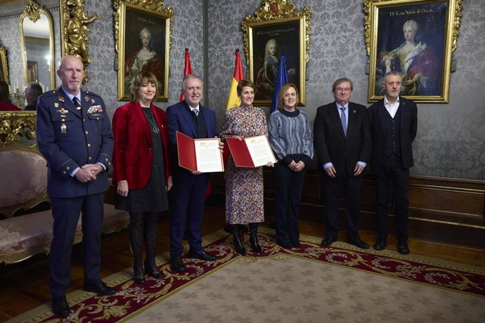Firma del protocolo general para la coordinación de actuaciones entre la Administración General del Estado y la Administración foral sobre el Fuerte San Cristóbal como Lugar de Memoria Democrática