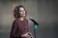 Montero afirma que el Gobierno arropará a las víctimas en la misa funeral y afea al PP "empañar" el acto