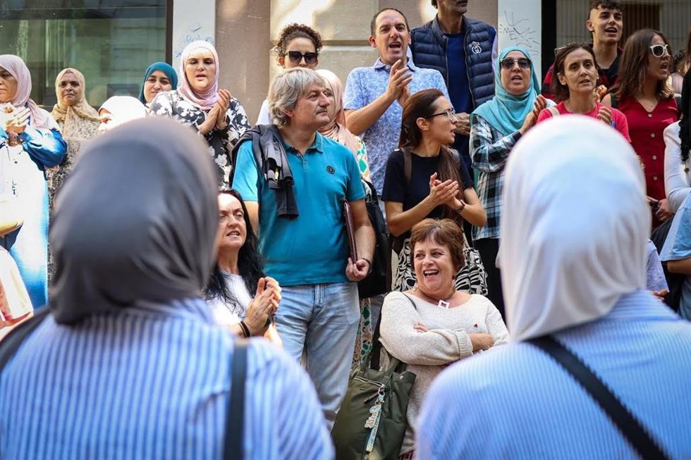 IU celebra la sentencia sobre el velo islámico y exige a Educación "que actúe ante la discriminación en más centros"