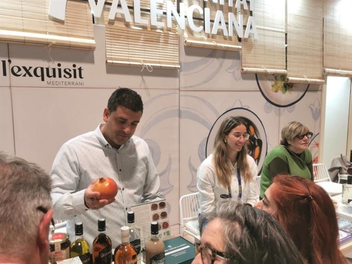VisitElche participa en Madrid Fusión con la granada mollar y el dátil como protagonistas