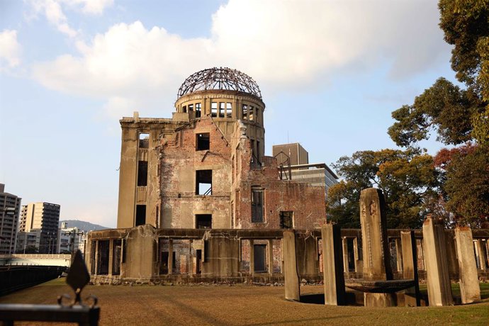 Archivo - Arquivo - 26 de novembro de 2025, Hiroshima, Hiroshima, Japão: O ATOMIC BOMB DOME, também conhecido como Memorial da Paz de Hiroshima ou Genbaku Dome, no Parque Memorial da Paz de Hiroshima, em Hiroshima, Japão.