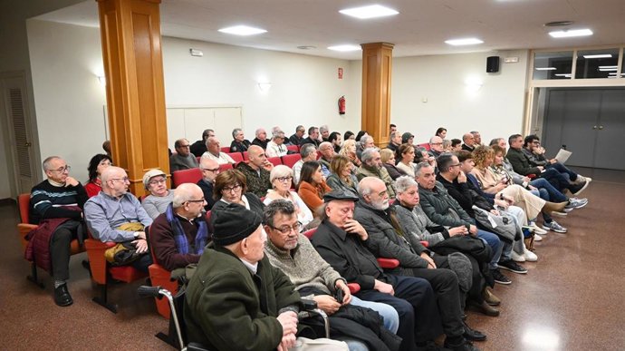 Familiares de las víctimas acuden al Pleno municipal