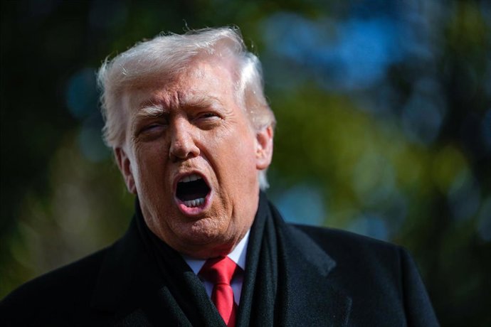 El presidente de Estados Unidos, Donald Trump, da unas declaraciones a la prensa en la Casa Blanca el 27 de enero de 2026 (archivo)