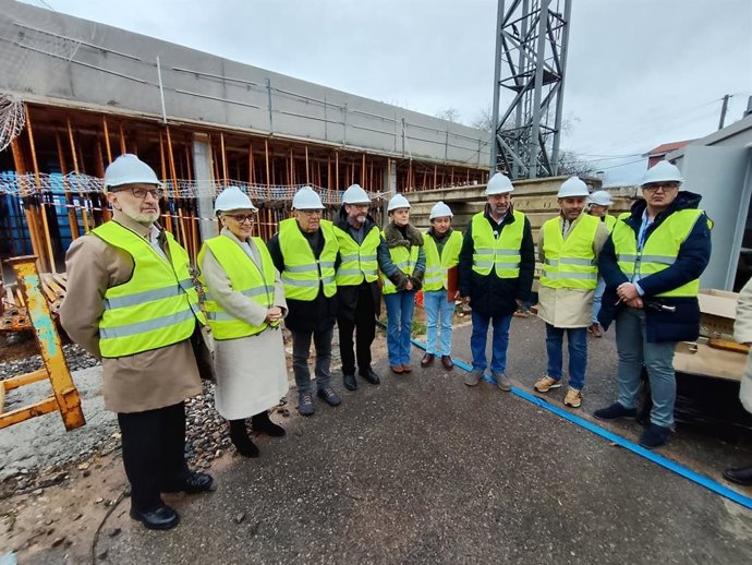 Visita de la consejera de Salud del Principado de Asturias, Concepción Saavedra,  a las obras del nuevo consultorio de Vega-La Camocha, en Gijón.