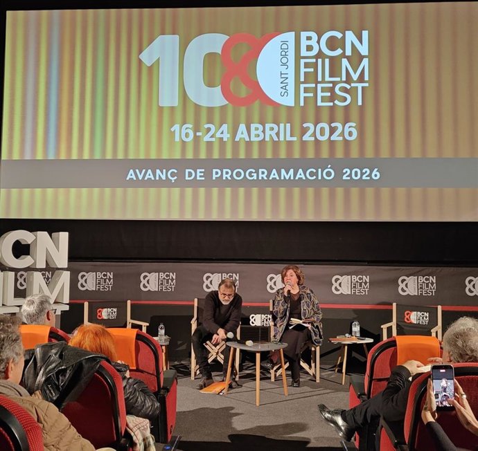 Àngel Romero y Conxita Casanovas durante la rueda de prensa.