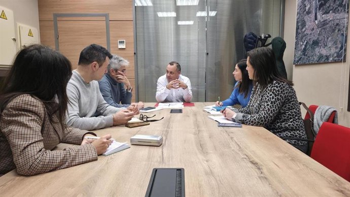 Reunión del Ayuntamiento con representantes de hostelería