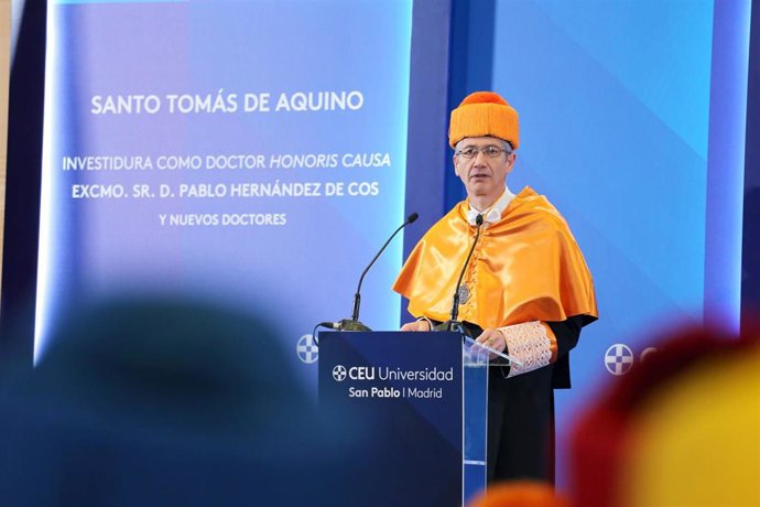 Pablo Hernández de Cos, investido Doctor 'Honoris Causa' por la Universidad CEU San Pablo