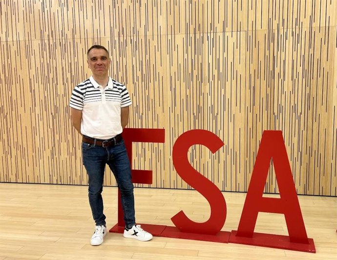 Archivo - El secretario para el Pacto de Toledo y la Inclusión Social del PSOE y  alcalde de Corvera, Iván Fernández.