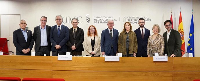 Imagen de la presentación de la Declaración de Derechos Fundamentales de los Médicos.