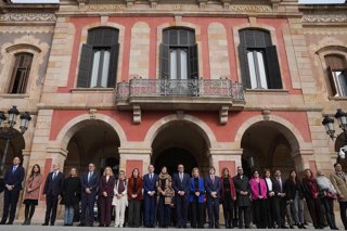 El Parlament guarda un minuto de silencio por el asesinato de una vecina de Lleida el domingo.