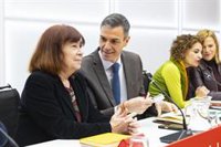 El PSOE carga contra Feijóo por decir que Sánchez quiere incrementar el censo: "Miente o no entiende cómo funciona"