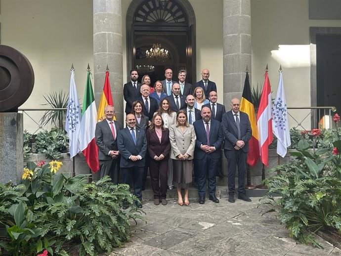 Reunión de la Calre en Santa Cruz de Tenerife
