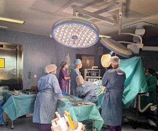 Quirófano de trauma del Hospital Infanta Elena de Huelva.