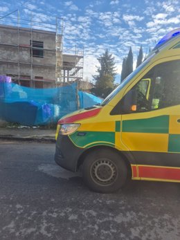 UVI móvil del SUMMA 112 en Madrid tras un accidente laboral