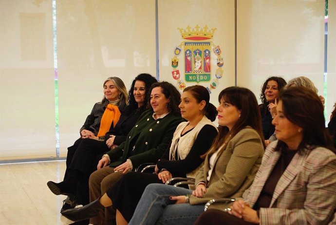 La diputada de Igualdad y Familias de la Diputación de Huelva, Mar Martín Florido, participa en dos jornadas de trabajo para aunar la campaña del 8M.