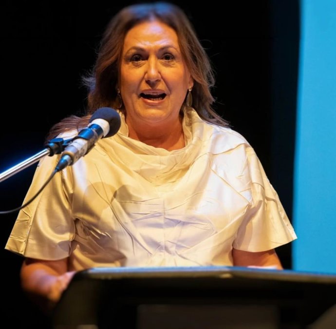 La secretaria de Servicios Sociales, Mayores y Diversidad Funcional del PSOE de Granada, Menmi Sáez.