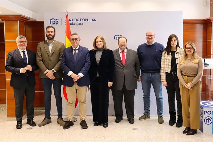 Acto de presentación de la PNL sobre energía nuclear.