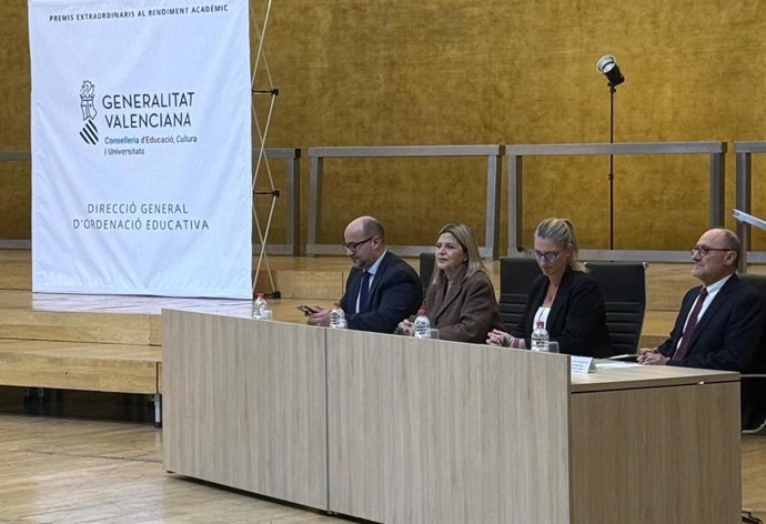 Lliurament de Premis Extraordinaris al Rendiment Acadèmic de la Comunitat Valenciana en l'ADDA