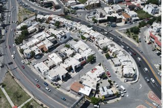 Negociaciones por compra de casas en Llave de Oro, Monterrey, avanzan con dificultad y vecinos rechazan ofertas