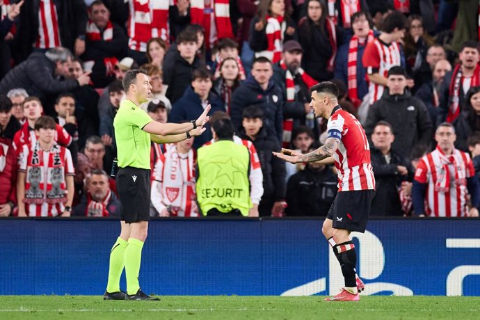 Yuri Berchiche of Athletic Club protest to Felix Zwayer during the UEFA Champions League 2025/26 League Phase MD8 match between Athletic Club and Sporting Clube de Portugal at San Mames on January 28, 2026, in Bilbao, Spain.