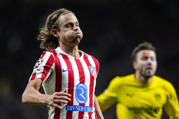 Marcos Llorente, do Atlético de Madrid, gesticula durante a partida da fase de grupos da Liga dos Campeões da UEFA 2025/26 entre o Atlético de Madrid e o FK Bodo/Glimt, no estádio Riyadh Air Metropolitano, em 28 de janeiro de 2026, em Madri, Espanha.