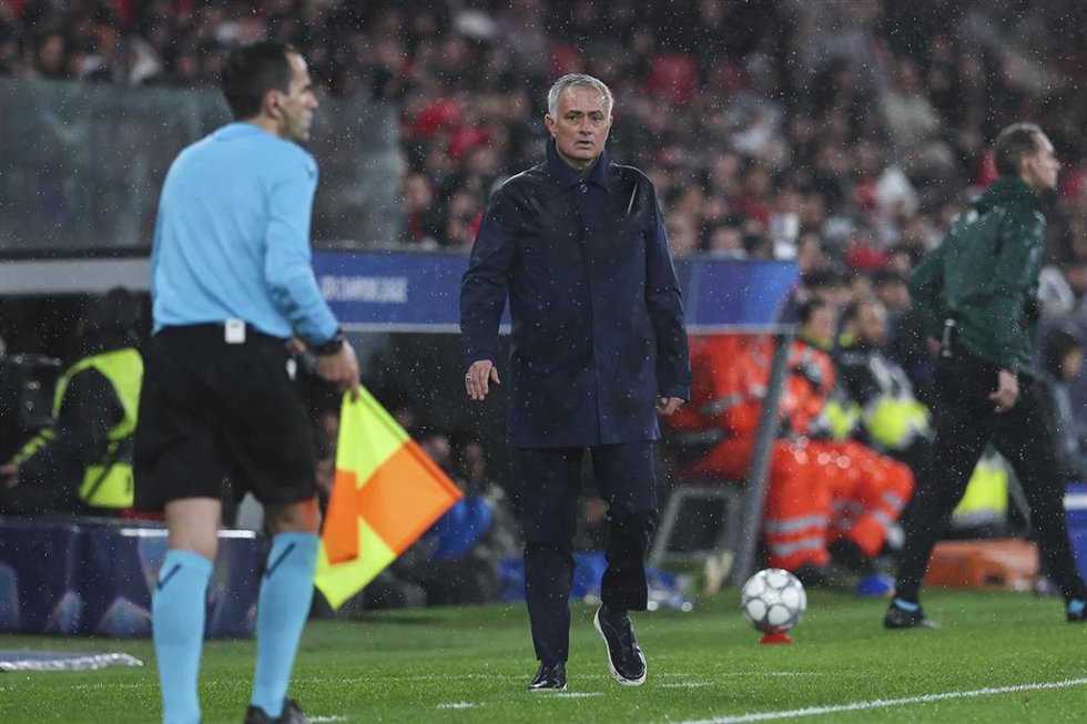 El entrenador del SL Benfica, José Mourinho.