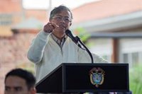 Petro señala a Trump la "disposición" de Colombia a cooperar tras incautación de un narcosubmarino en Azores