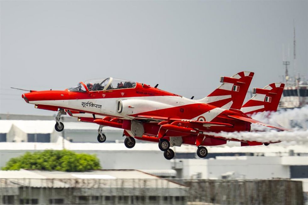 Archivo - Un avión de la Fuerza Aérea de Tailandia durante un vuelo de exhibición en marzo de 2025 (archivo)