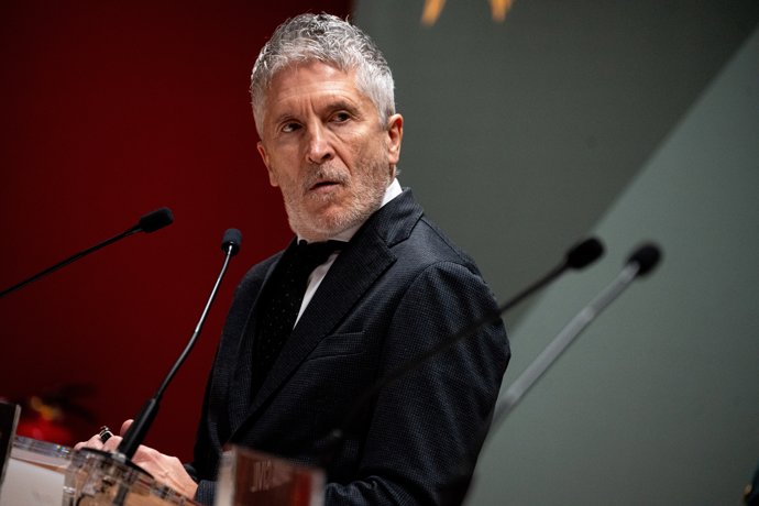 El ministro del Interior, Fernando Grande-Marlaska, comparece en rueda de prensa, en la sede de la Dirección General de la Guardia Civil, a 22 de enero de 2026, en Madrid (España).