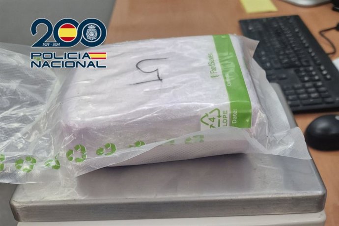 Dos detinguts, un d'ells menor, en un control policial amb més de mig quilo de cocaïna a Benidorm