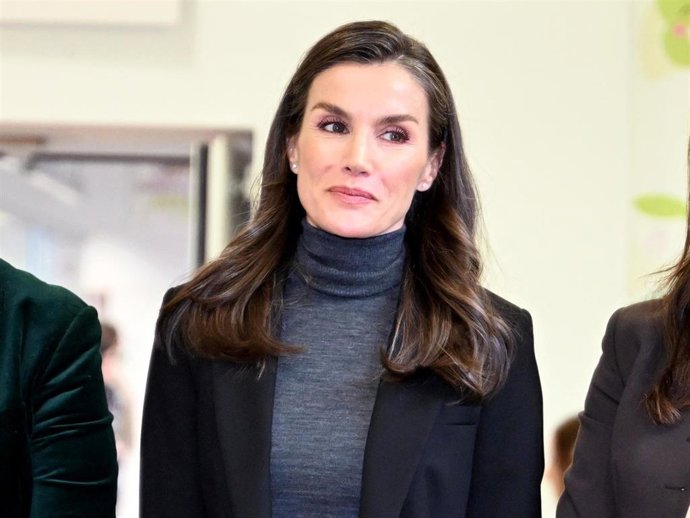 La reina Letizia asiste a una reunión de trabajo con la Federación Española de Enfermedades Raras en Madrid