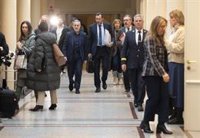 Varios senadores catalanes llegan tarde al Pleno del Senado sobre la situación ferroviaria al retrasarse su tren