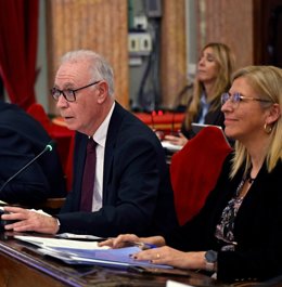 El concejal del Ayuntamiento de Murcia, Antonio Navarro, en el Pleno del Ayuntamiento de Murcia