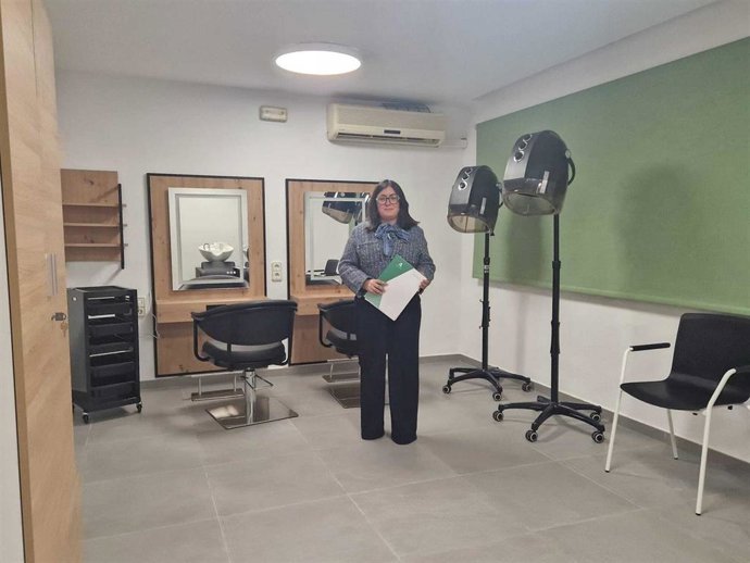 La delegada de Inclusión Social, Juventud, Familias e Igualdad de la Junta en Sevilla, María Luisa Cava