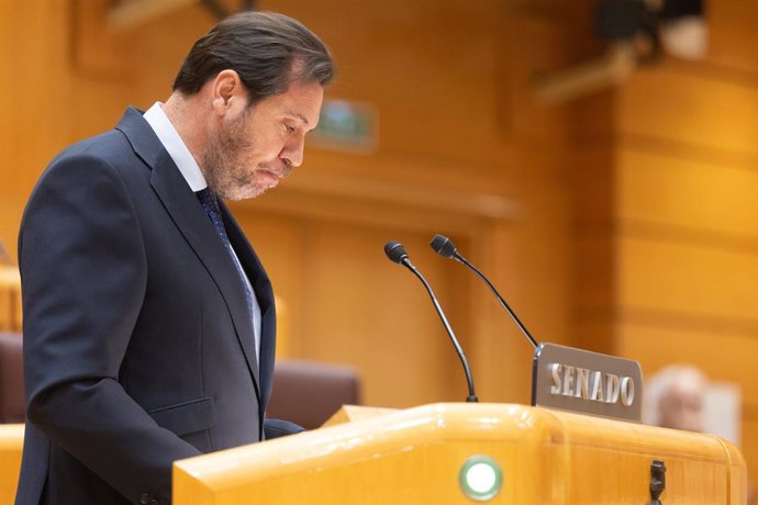 El ministre de Transports i Mobilitat Sostenible, Óscar Puente, compareix este dijous en el Senat.
