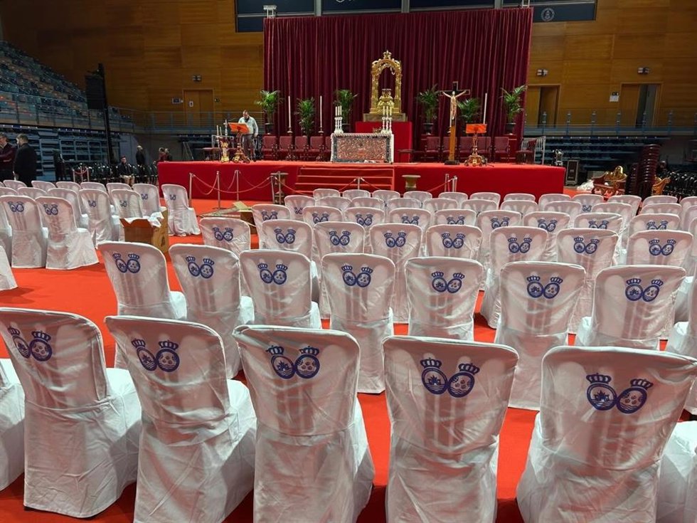 Preparativos en el interior del Palacio de Deportes 'Carolina Marín' de Huelva.