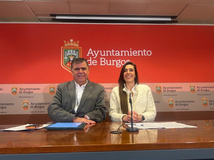 Manso y Ballesteros en la rueda de prensa tras la reunión de la Junta Local de Gobierno.