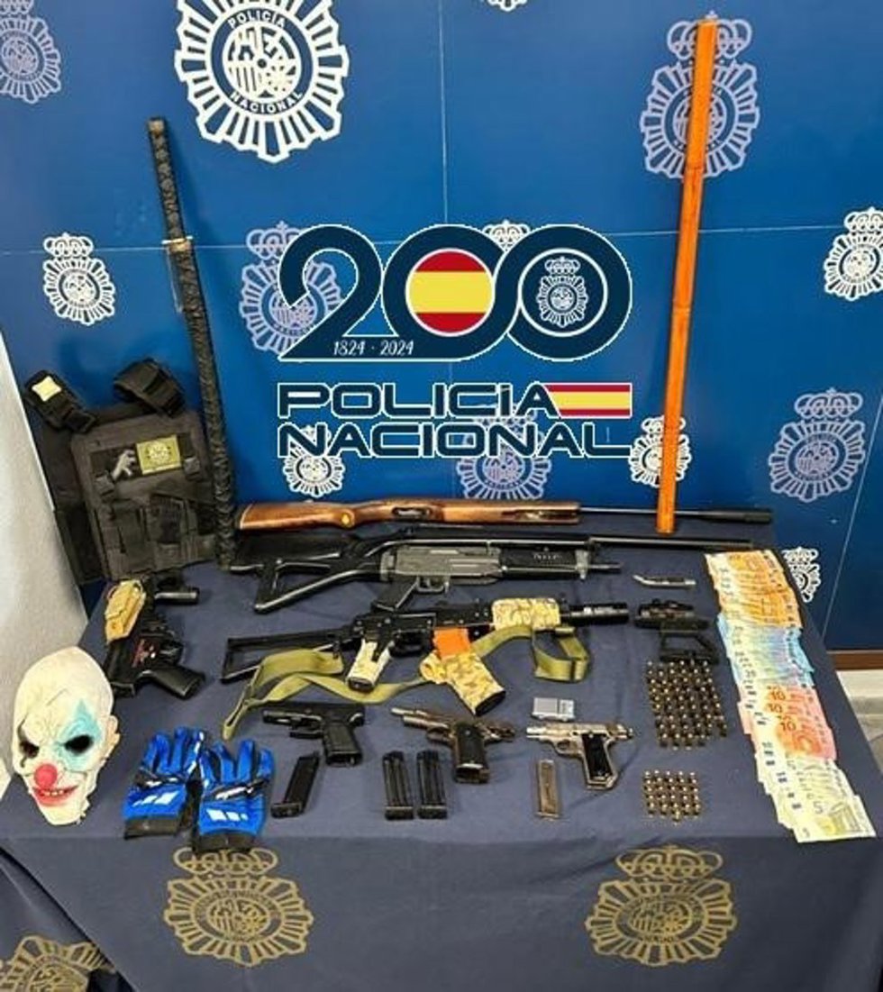 Efectos intervenidos en la investigación de dos tiroteos en Marbella (Málaga).