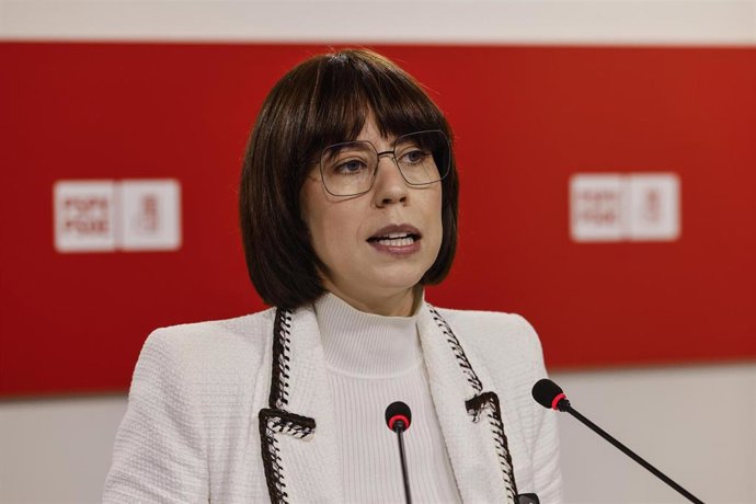 La ministra de Ciencia y secretaria general del PSPV, Diana Morant, en una rueda de prensa en la sede del PSPV en València. ARCHIVO. 