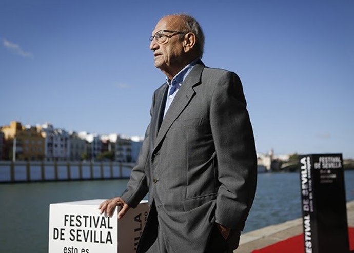 Archivo - Pere Portabella, en una imagen de archivo, con ocasión del Giraldillo de Honor del Festival de Cine de Sevilla conceidido en la edición de 2019.