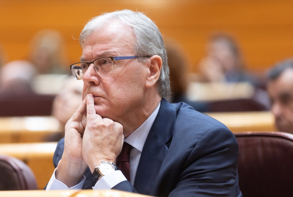 El senador del PP Antonio Silván durante el pleno extraordinario sobre el caos ferroviario, en el Senado,  a 29 de enero de 2026, en Madrid (España).