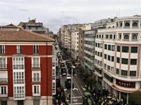 Unos 1.500 agricultores y ganaderos y 600 tractores reclaman en las calles de Burgos una mayor protección al campo