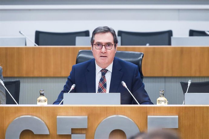 El presidente de CEOE, Antonio Garamendi durante la clausura la jornada 'El papel de la energía nuclear en la competitividad industrial', en la sede CEOE, a 15 de enero de 2026, en Madrid (España). 