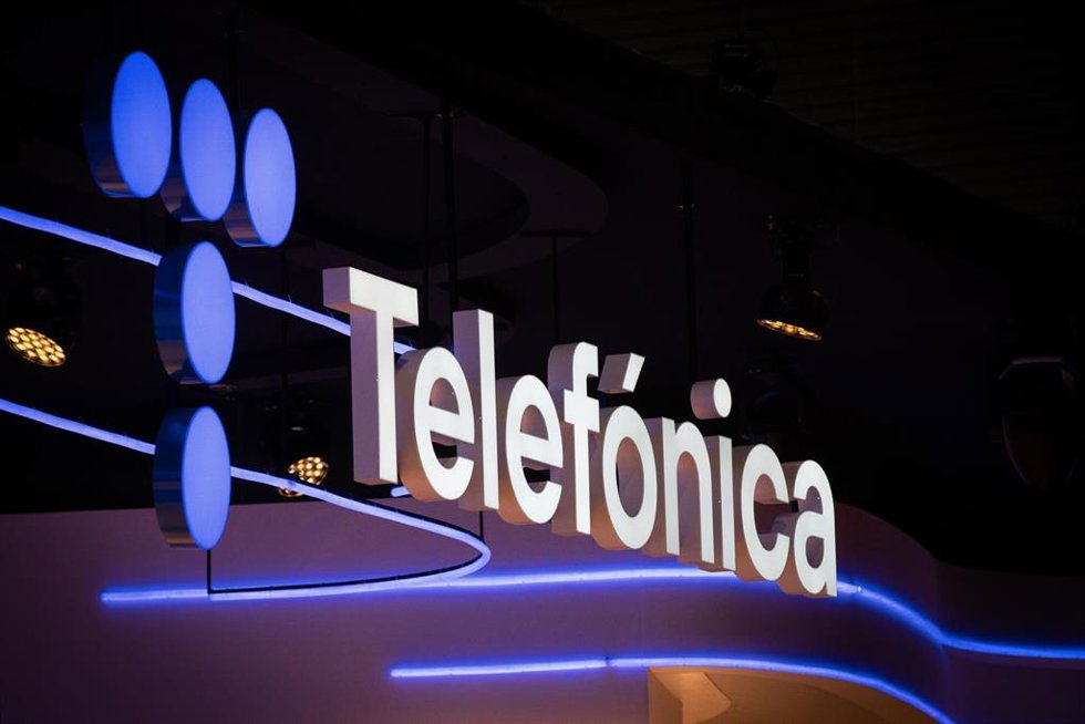 Archivo - Telefónica ha colaborado con diversos cuerpos de seguridad de Catalunya.