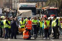 El campo saca músculo en su protesta y demanda que no lleguen a los supermercados "productos llenos de mierda"