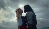 Foto: Margot Robbie dice que sus amigas se pusieron "como perras rabiosas" con Jacob Elordi en Cumbres borrascosas