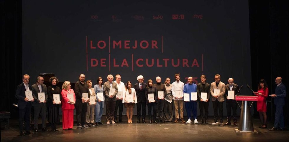 Entrega de las Insignias culturales.