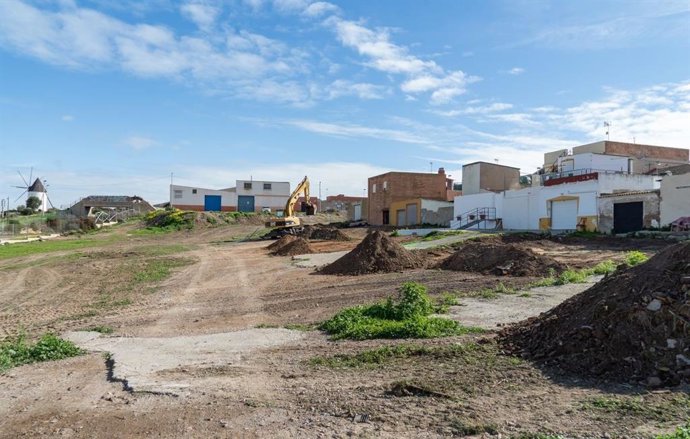 Trabajos de excavación en la parcela de Los Mateos