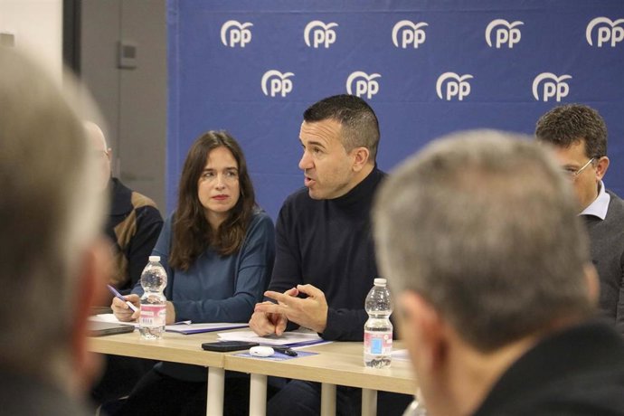 Reunión del PP de Valencia con autónomos
